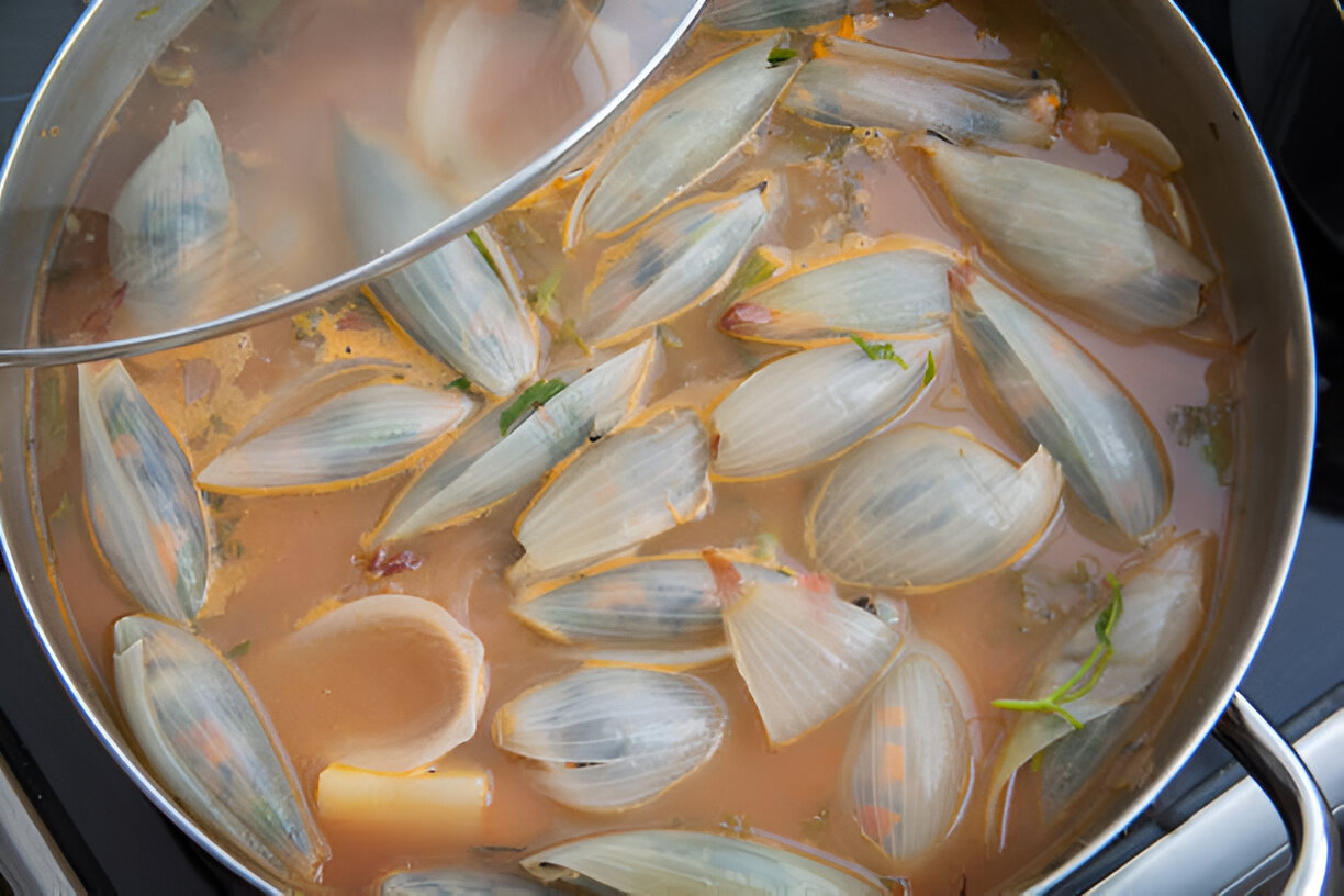 Steamed Clams in Garlic Saffron Broth | Whole Living Eat Well