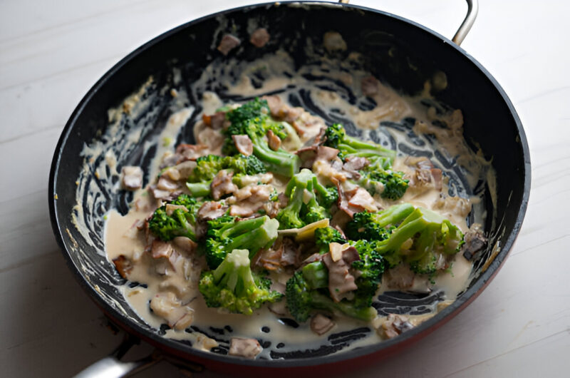 Baked Shells and Broccoli with Ham and Cheesy-Creamy Cauliflower Sauce
