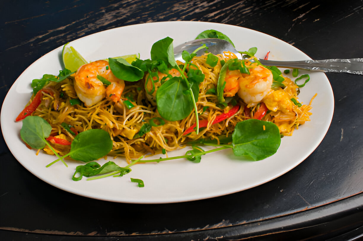 Papaya, Shrimp, and Soba Salad | Whole Living Eat Well